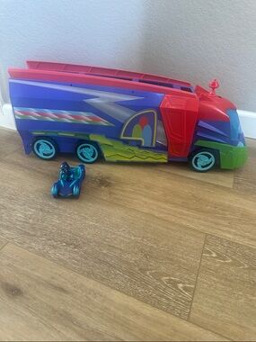 PJ Masks 2-in-1 Transforming Mobile HQ Hauling  Truck Incomplete  Cat Boy&Car